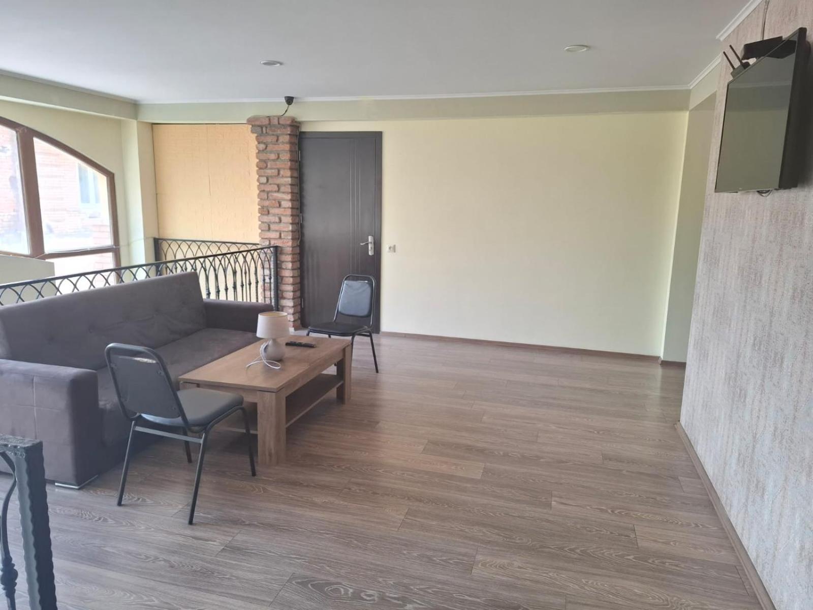 Aura Plaza Hotel Tiflis Habitación foto