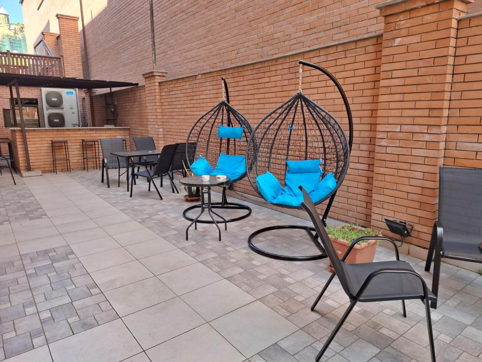 Aura Plaza Hotel Tiflis Exterior foto